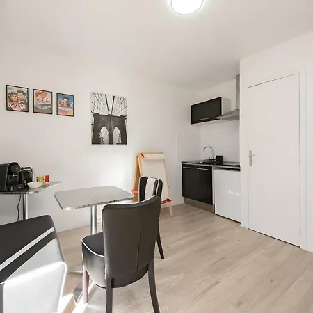 Gaming Flat A Centre Avec Parking Gratuit דירה *